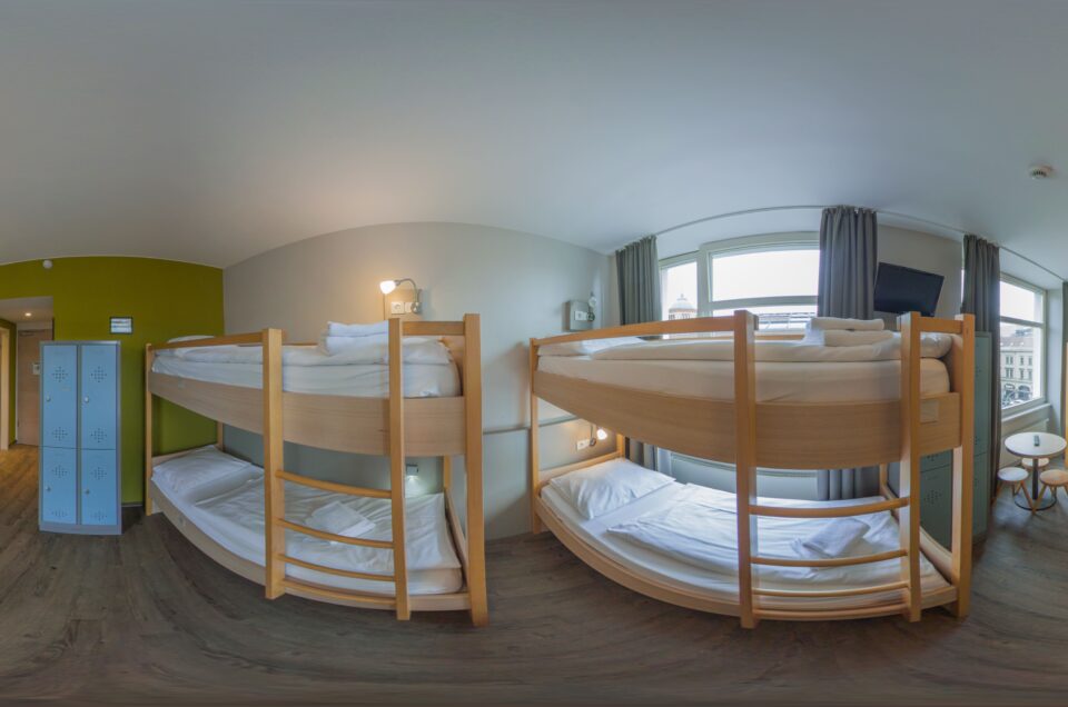 360° 8-Bett-Hotelzimmer - MEININGER Hotel Berlin Mitte Humboldthaus